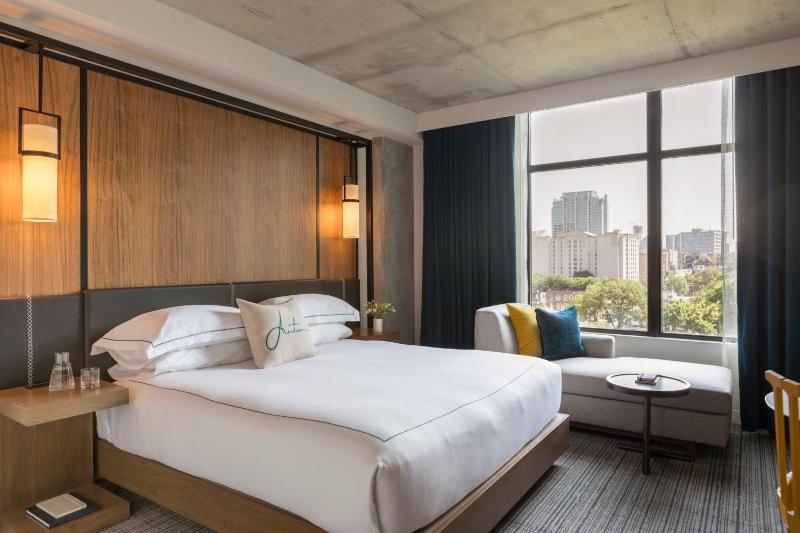 One-Bedroom King Suite - Non-Smoking image 1
