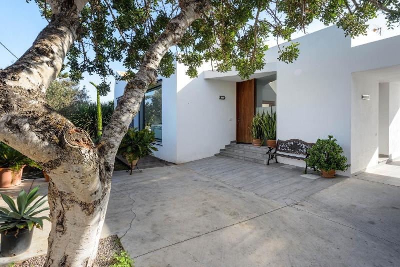 Villa with Private Pool image 4