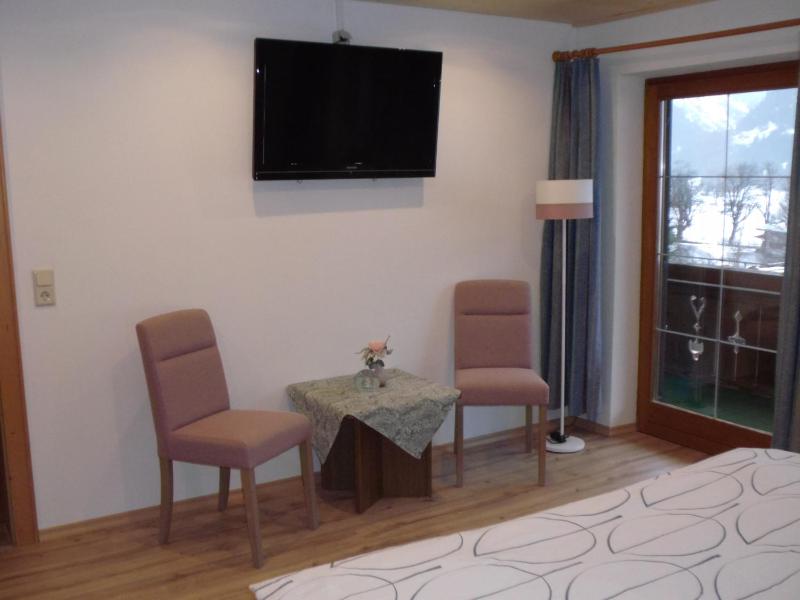 Apartment with Mountain View image 3