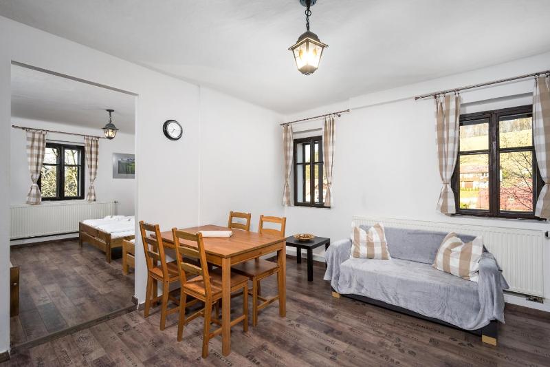 Apartment with Garden View image 3