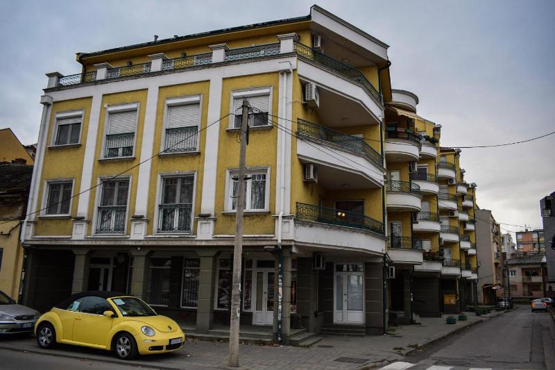 One-Bedroom Apartment image 4