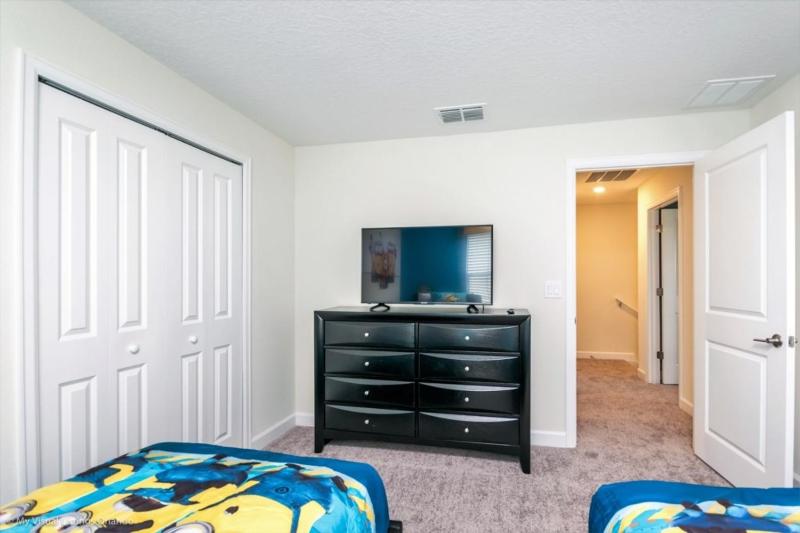 Five-Bedroom Townhouse image 3