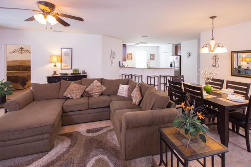 Five-Bedroom House image 1