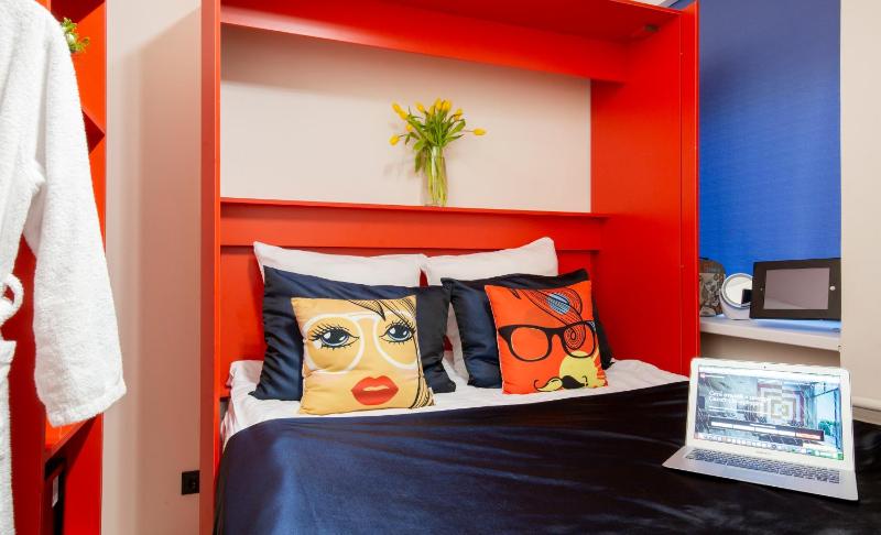 Standard Double Room with Private Bathroom image 2
