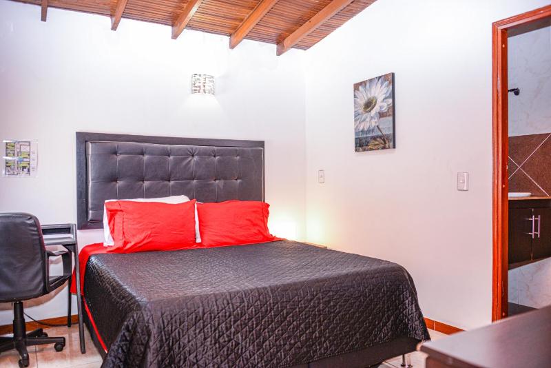 Apartment El Jeffe Medellin - image 5