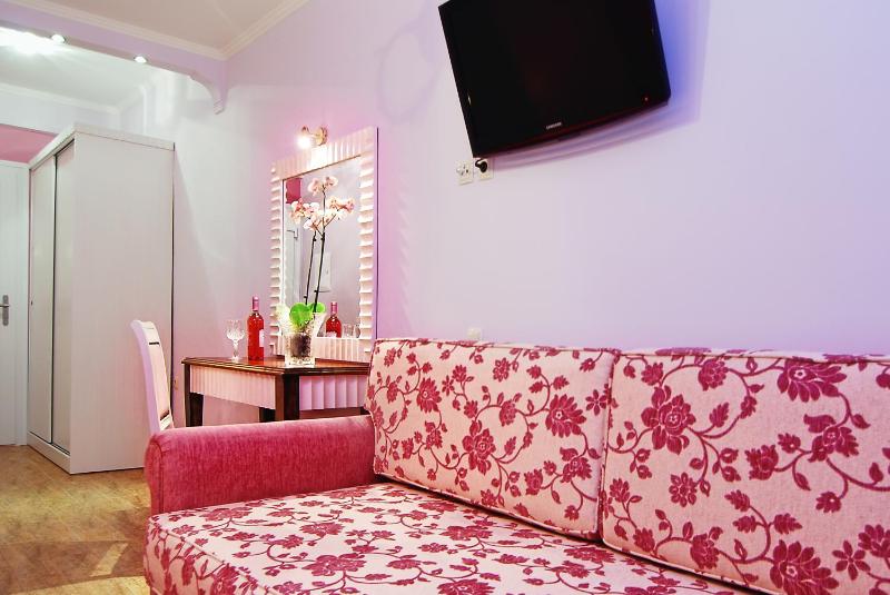 Deluxe Room with partial sea view image 3