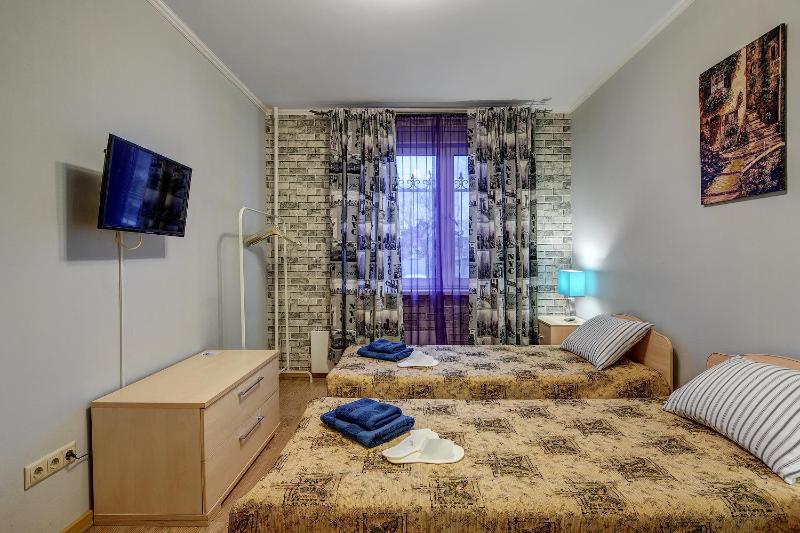 Twin Room image 3