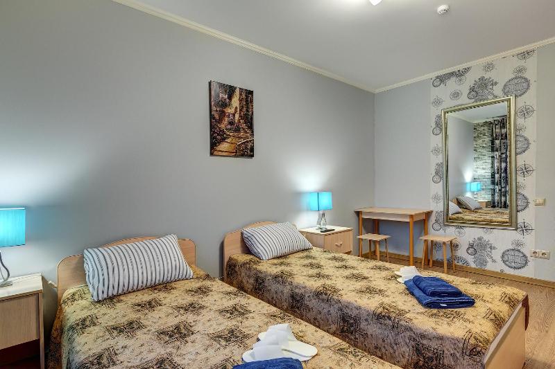 Twin Room image 2