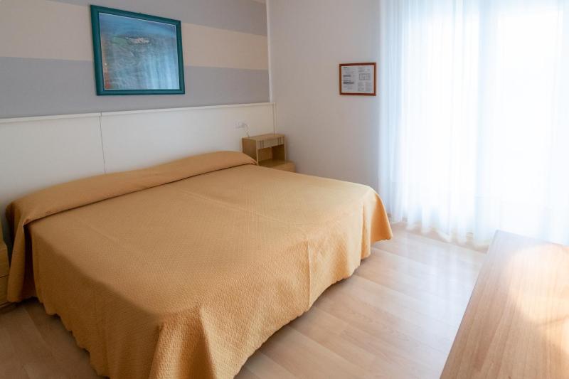 Double Room with Terrace image 3
