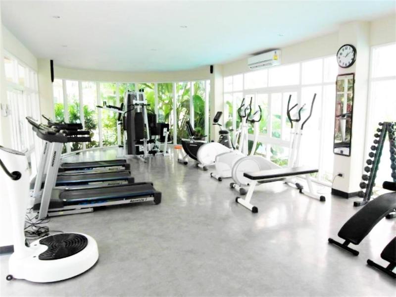 Park Lane Pattaya with large lagoon swimming pool - image 7