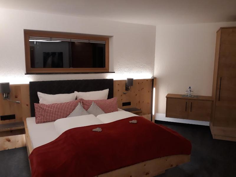 Three-Bedroom Apartment image 3
