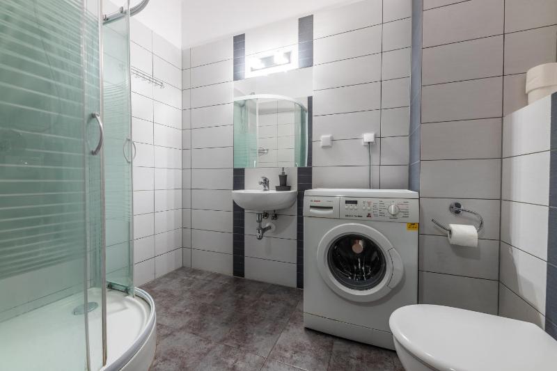 Victus Blue Apartment with Parking and Terrace by Noclegi Renters - image 5