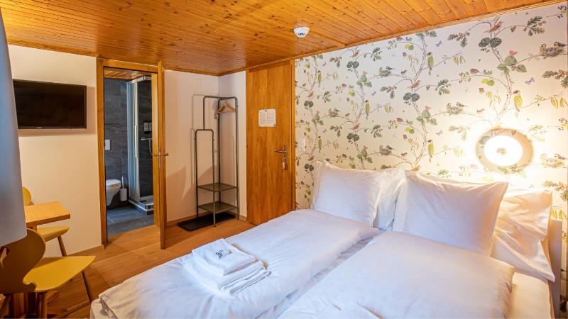 Double Room with Private Bathroom image 1