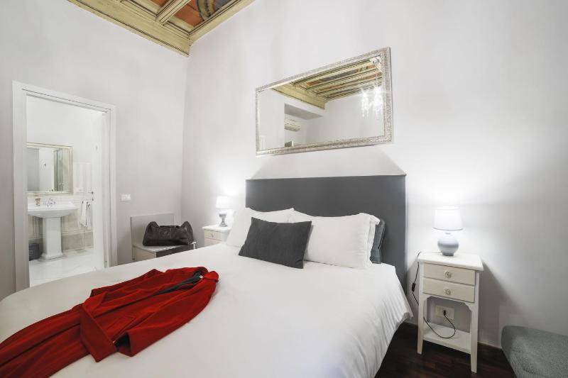 Deluxe Triple Room image 4