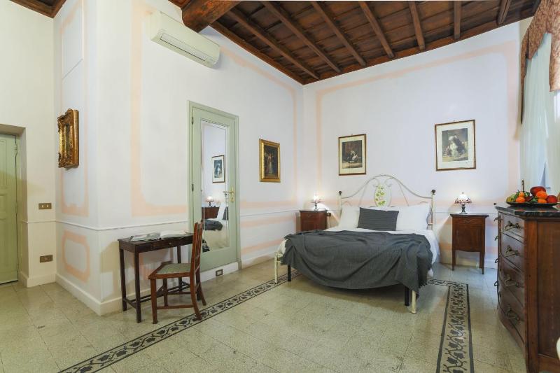 Deluxe Quadruple Room image 1