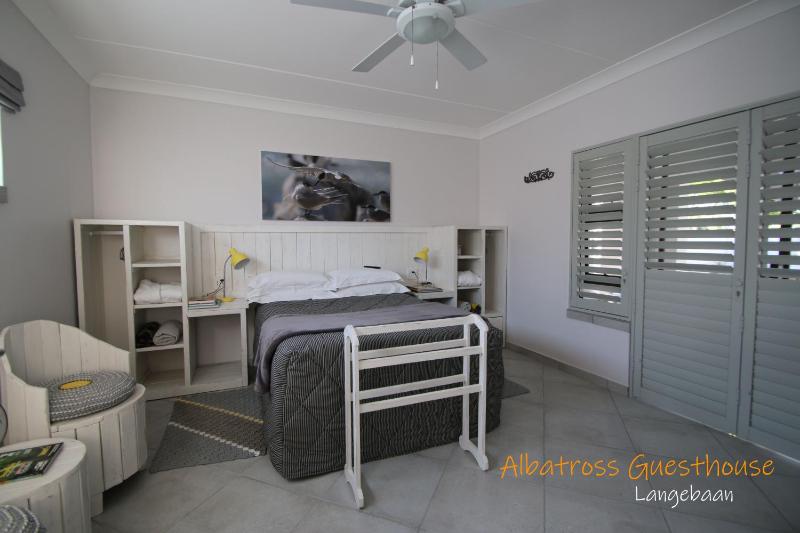 Albatross Guesthouse - image 3