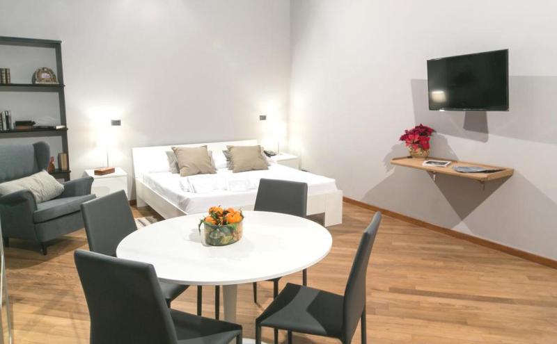 Quadruple Room with Private Bathroom image 4