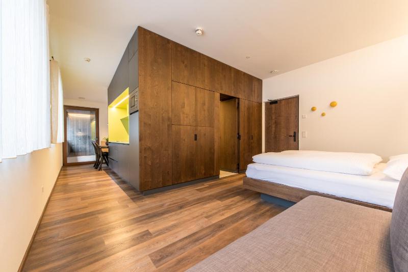 Studio Apartment image 1