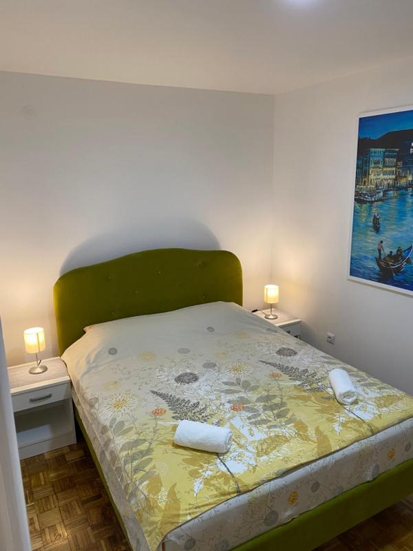 One-Bedroom Apartment image 1