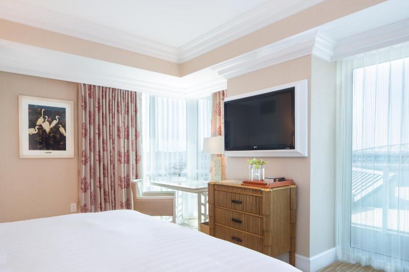 Standard King Room - Non-Smoking  image 2