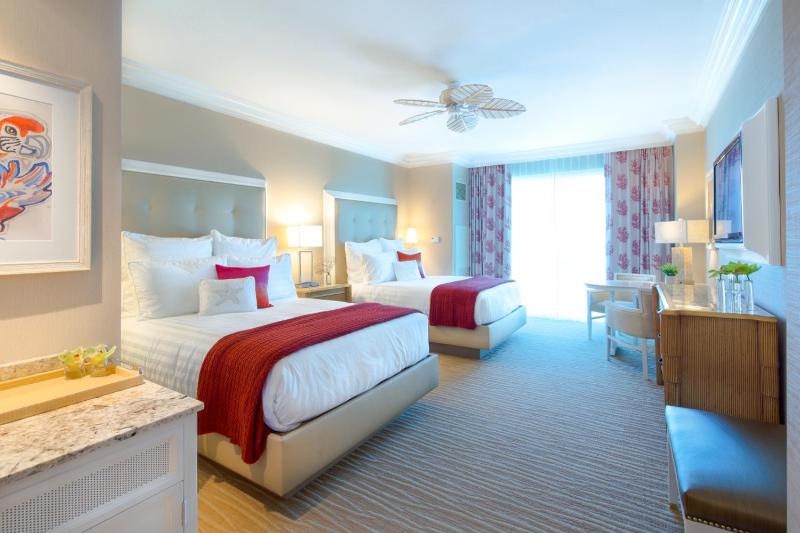 Deluxe Queen Room with Two Queen Beds image 3