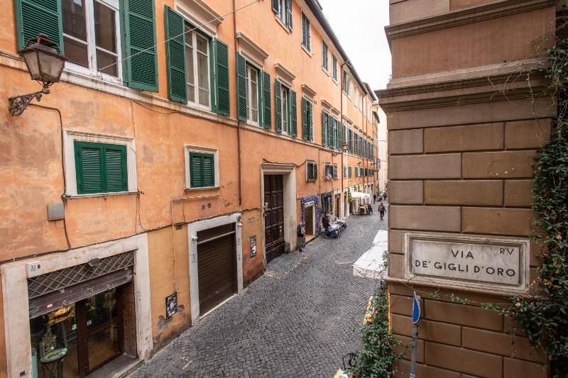 Orange Suites - image 8