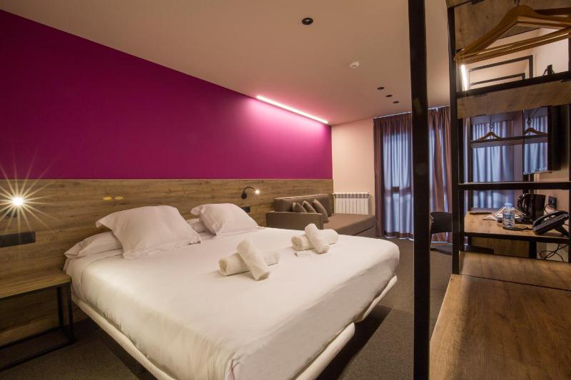 Junior Suite with Mountain View image 3