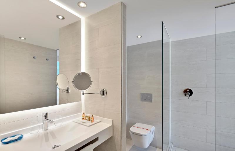 Hotel Hispania - image 32