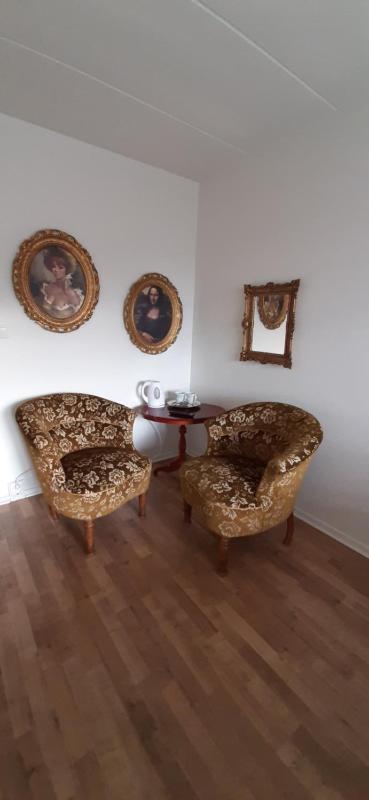 Double Room with Lake View image 4