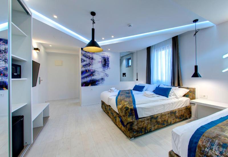 Diamond Rain Boutique Hotel - image 10