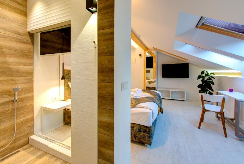 Diamond Rain Boutique Hotel - image 4