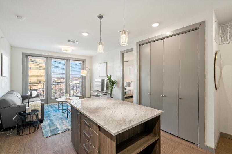 Two-Bedroom Apartment (Self Check-in with Virtual Front Desk) image 4