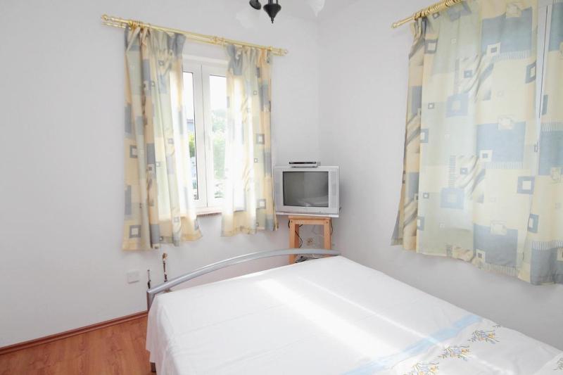 One-Bedroom Apartment with Terrace image 2