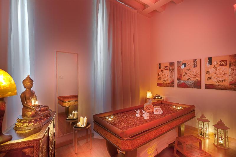 Standard Double or Twin Room image 3