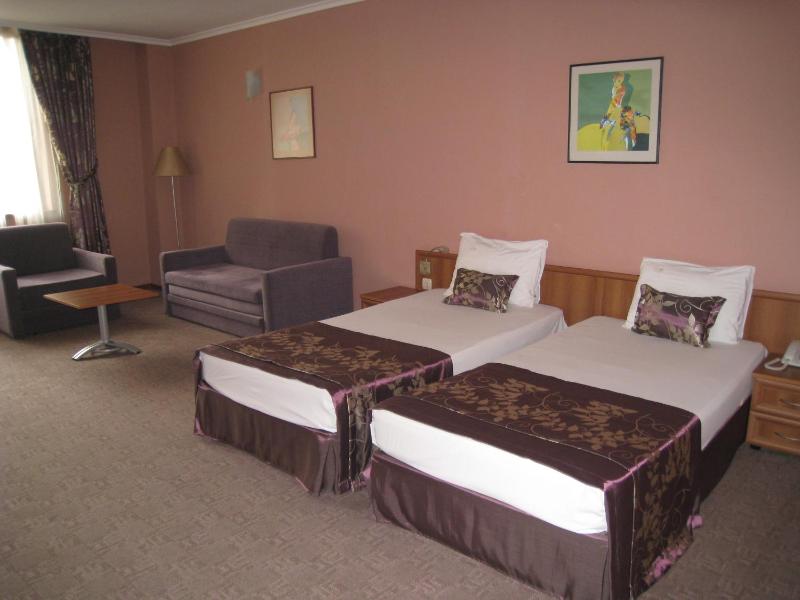 Junior Suite image 2