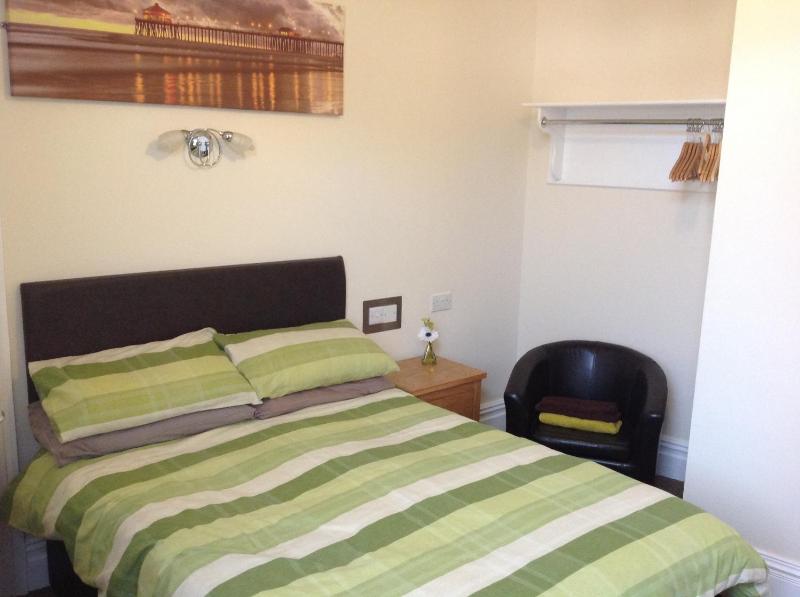 Double or Twin Room with Private Bathroom image 2