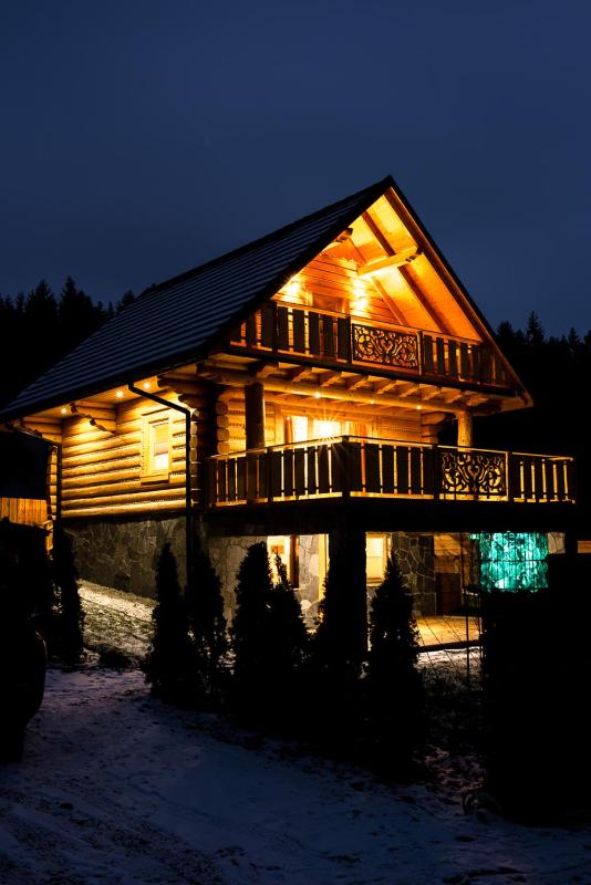 Three-Bedroom Chalet image 1