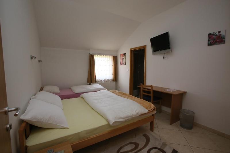 Triple Room image 2