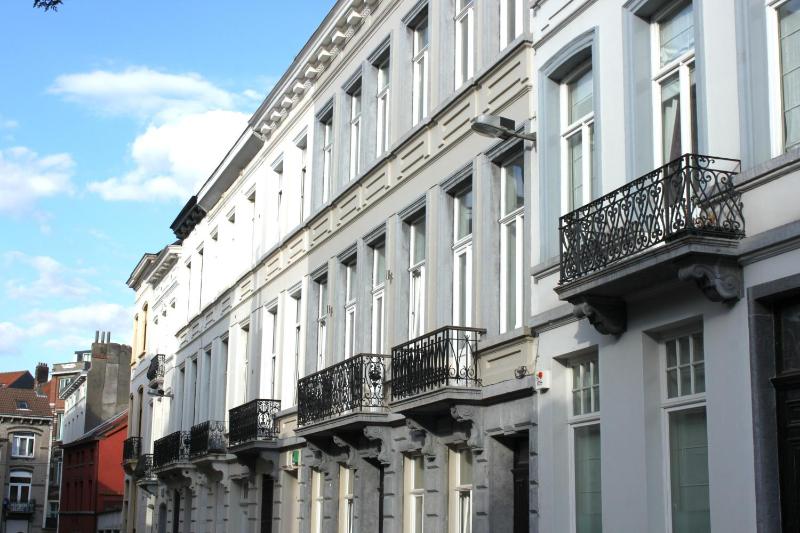 B&B Home & the City - image 1