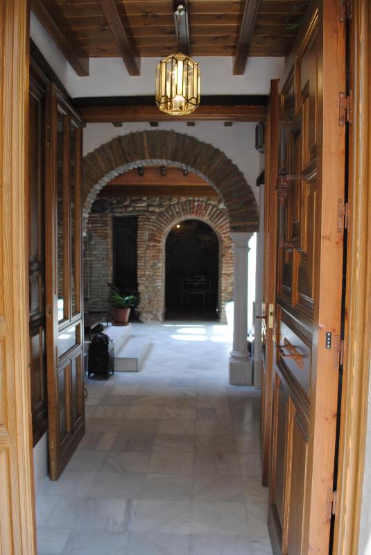 Apartamentos Alhambra - image 15