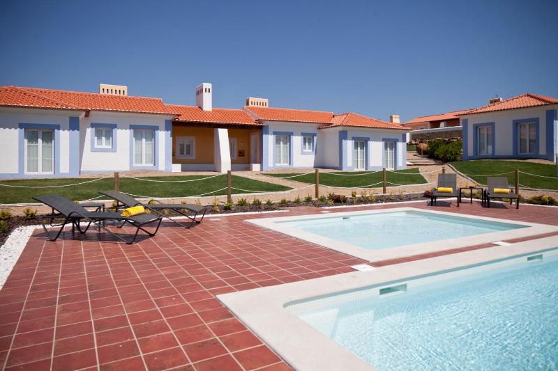 Two-Bedroom Villa image 4