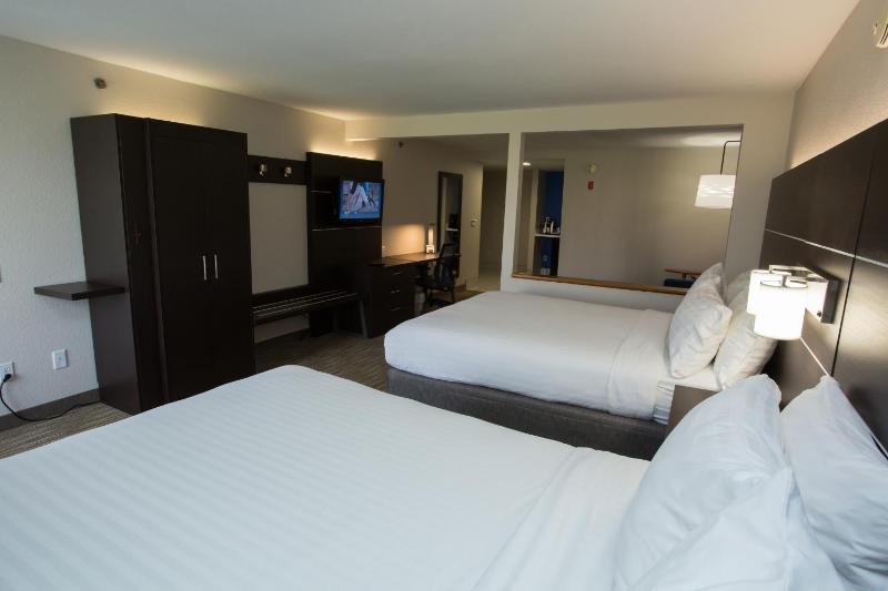 Suite with Two Beds - Non-Smoking image 3