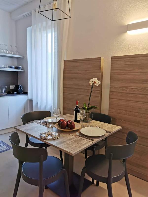 One-Bedroom Apartment image 3