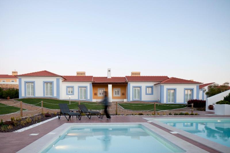Two-Bedroom Villa image 2