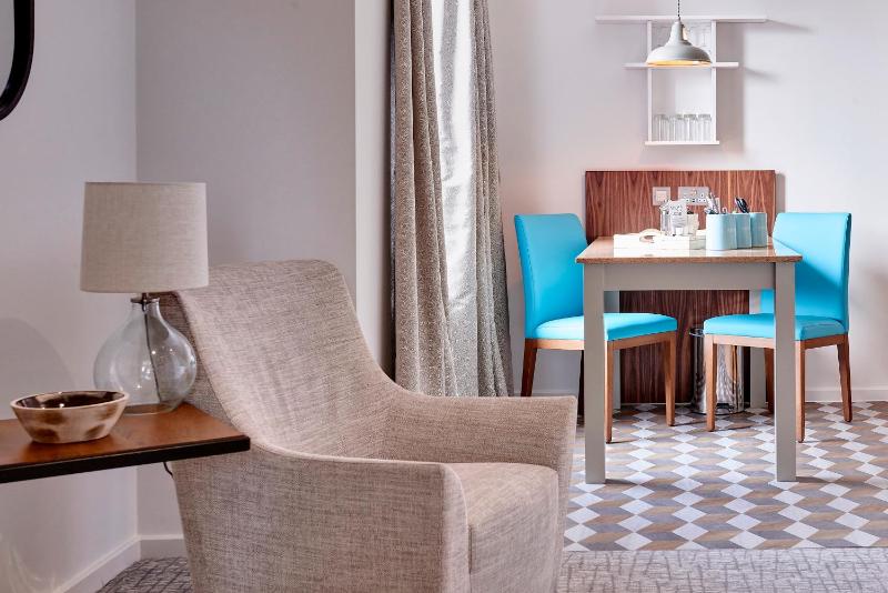 One-Bedroom King Suite image 4