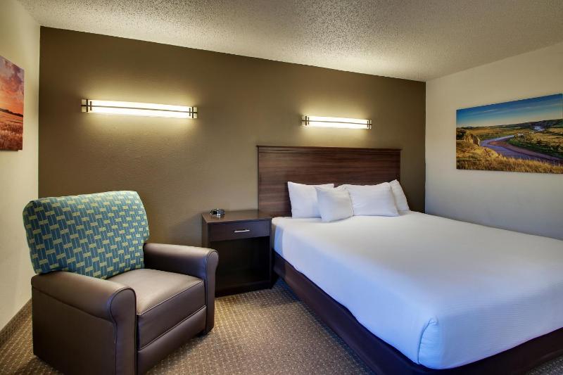 Deluxe King Room image 3
