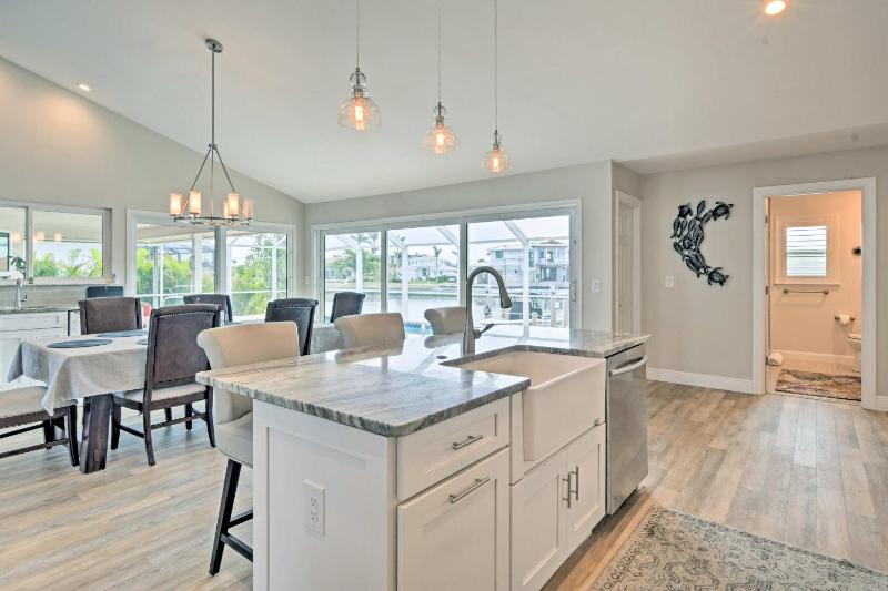 2 Mi to South Beach: Waterfront Home w/ Lanai! - image 14