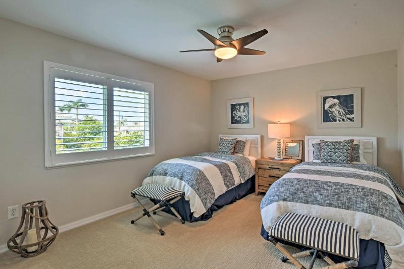 2 Mi to South Beach: Waterfront Home w/ Lanai! - image 23