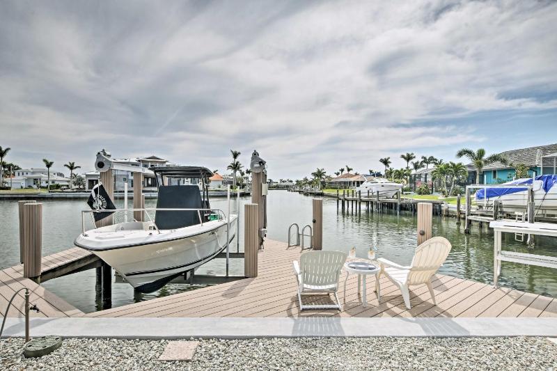 2 Mi to South Beach: Waterfront Home w/ Lanai! - image 17