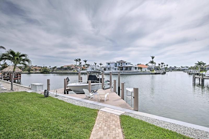 2 Mi to South Beach: Waterfront Home w/ Lanai! - image 13